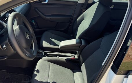 Skoda Rapid I, 2018 год, 1 420 000 рублей, 6 фотография