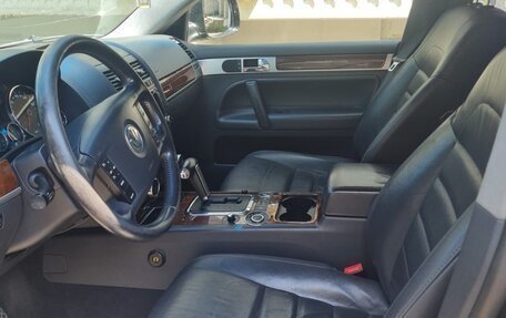 Volkswagen Touareg III, 2009 год, 850 000 рублей, 2 фотография