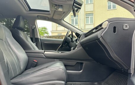 Lexus RX IV рестайлинг, 2018 год, 4 650 000 рублей, 20 фотография