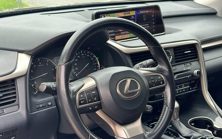 Lexus RX IV рестайлинг, 2018 год, 4 650 000 рублей, 12 фотография