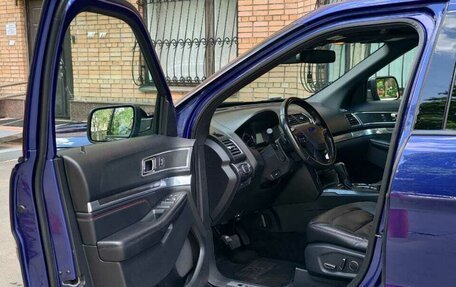 Ford Explorer VI, 2017 год, 2 850 000 рублей, 6 фотография