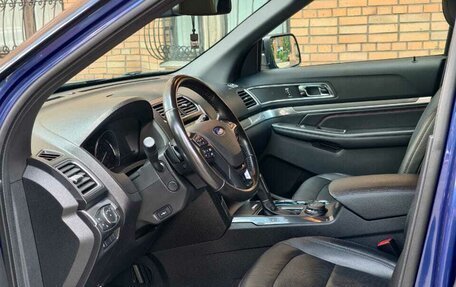Ford Explorer VI, 2017 год, 2 850 000 рублей, 8 фотография