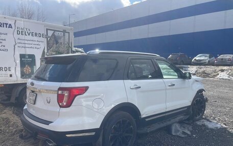 Ford Explorer VI, 2019 год, 1 250 000 рублей, 2 фотография
