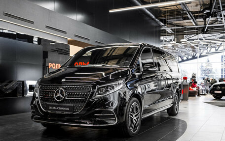 Mercedes-Benz V-Класс, 2024 год, 15 300 000 рублей, 2 фотография