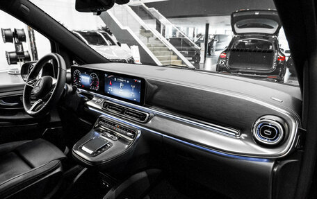 Mercedes-Benz V-Класс, 2024 год, 15 300 000 рублей, 12 фотография
