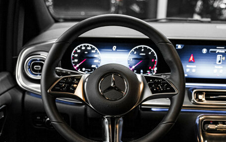 Mercedes-Benz V-Класс, 2024 год, 15 300 000 рублей, 21 фотография