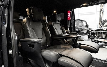 Mercedes-Benz V-Класс, 2024 год, 15 300 000 рублей, 15 фотография
