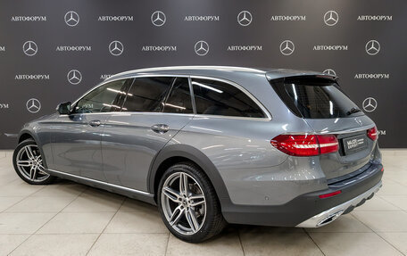 Mercedes-Benz E-Класс, 2019 год, 4 250 000 рублей, 7 фотография