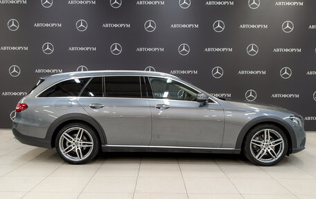 Mercedes-Benz E-Класс, 2019 год, 4 250 000 рублей, 4 фотография