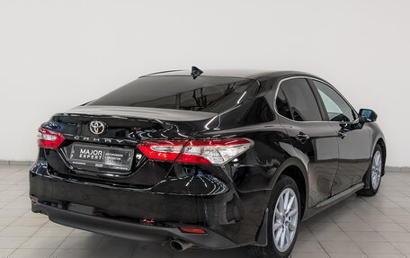 Toyota Camry, 2021 год, 2 890 000 рублей, 5 фотография