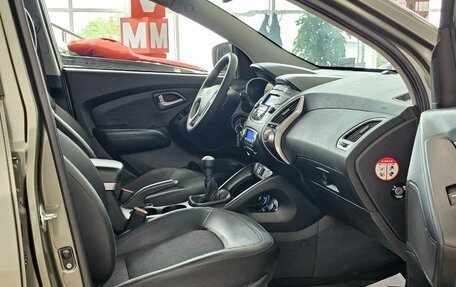 Hyundai ix35 I рестайлинг, 2010 год, 1 170 000 рублей, 20 фотография