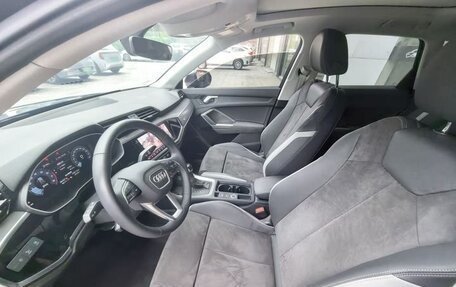 Audi Q3, 2022 год, 2 199 000 рублей, 8 фотография