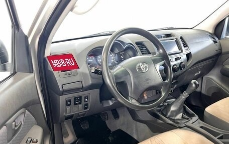 Toyota Hilux VII, 2013 год, 1 599 000 рублей, 8 фотография