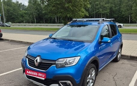 Renault Sandero II рестайлинг, 2020 год, 1 395 000 рублей, 2 фотография