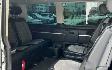 Volkswagen Multivan T6 рестайлинг, 2020 год, 5 200 000 рублей, 4 фотография