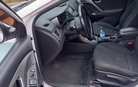 Hyundai Elantra V, 2014 год, 850 000 рублей, 2 фотография