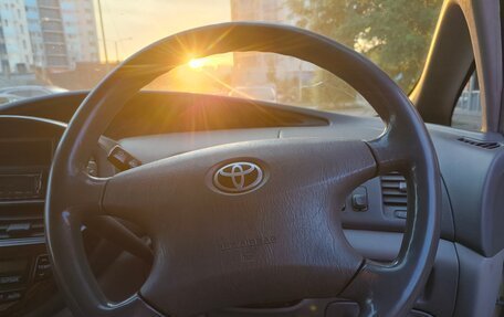 Toyota Estima III рестайлинг -2, 2000 год, 600 000 рублей, 10 фотография