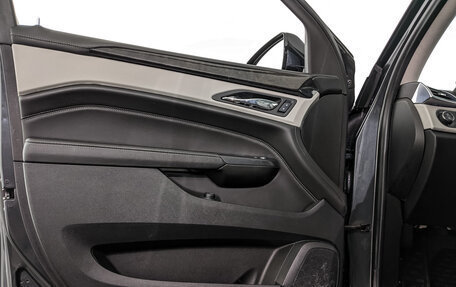 Cadillac SRX II рестайлинг, 2014 год, 1 730 000 рублей, 19 фотография