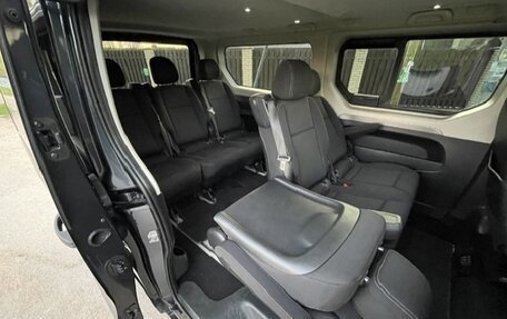 Renault Trafic, 2018 год, 2 750 000 рублей, 4 фотография