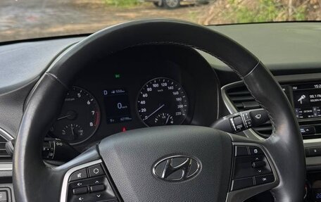 Hyundai Solaris II рестайлинг, 2019 год, 1 250 000 рублей, 37 фотография