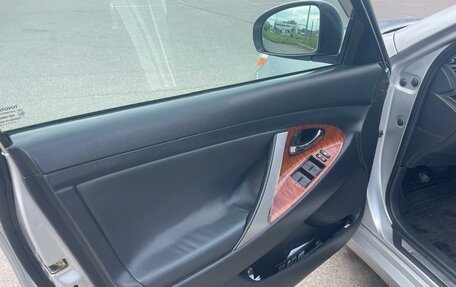 Toyota Camry, 2010 год, 1 110 000 рублей, 2 фотография