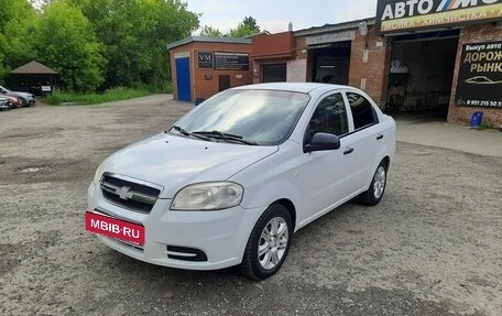 Chevrolet Aveo III, 2011 год, 389 000 рублей, 2 фотография