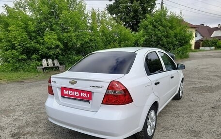 Chevrolet Aveo III, 2011 год, 389 000 рублей, 4 фотография