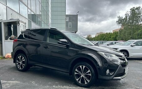 Toyota RAV4, 2015 год, 1 565 000 рублей, 2 фотография