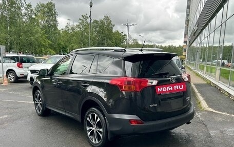 Toyota RAV4, 2015 год, 1 565 000 рублей, 3 фотография