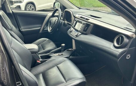 Toyota RAV4, 2015 год, 1 565 000 рублей, 6 фотография