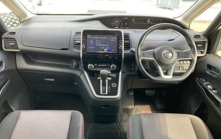 Nissan Serena IV, 2016 год, 1 790 000 рублей, 10 фотография