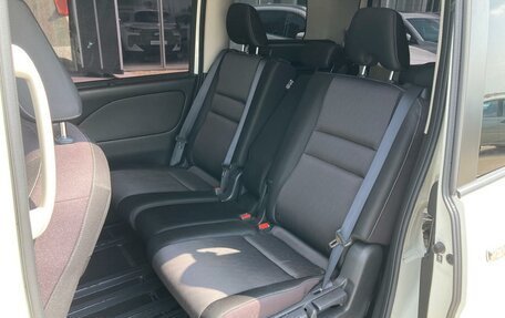 Nissan Serena IV, 2016 год, 1 790 000 рублей, 18 фотография