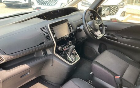 Nissan Serena IV, 2016 год, 1 790 000 рублей, 17 фотография