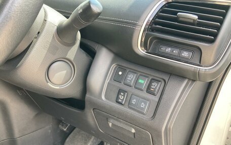 Nissan Serena IV, 2016 год, 1 790 000 рублей, 15 фотография