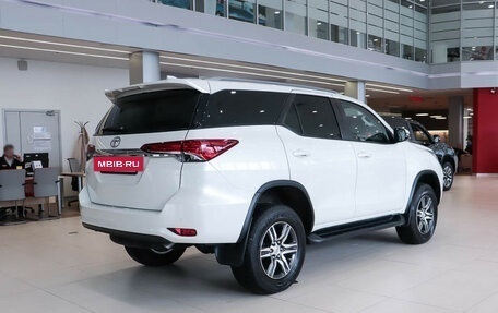 Toyota Fortuner II, 2022 год, 5 890 000 рублей, 6 фотография