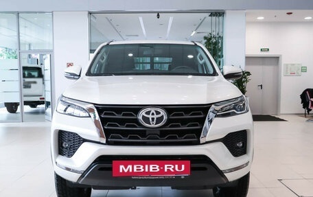 Toyota Fortuner II, 2022 год, 5 890 000 рублей, 2 фотография