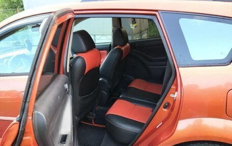 Pontiac Vibe II, 2004 год, 650 000 рублей, 1 фотография