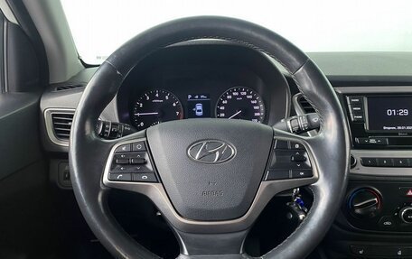 Hyundai Solaris II рестайлинг, 2018 год, 1 370 000 рублей, 8 фотография