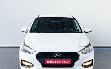 Hyundai Solaris II рестайлинг, 2018 год, 1 370 000 рублей, 21 фотография