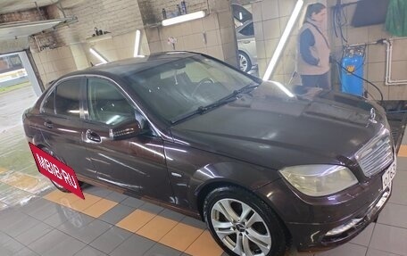 Mercedes-Benz C-Класс, 2010 год, 800 000 рублей, 8 фотография