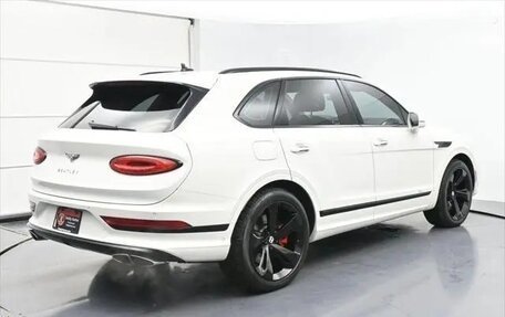 Bentley Bentayga I, 2021 год, 162 250 рублей, 2 фотография