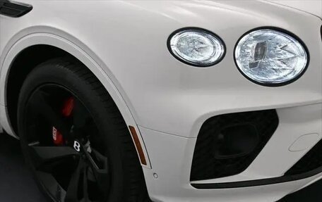 Bentley Bentayga I, 2021 год, 162 250 рублей, 21 фотография
