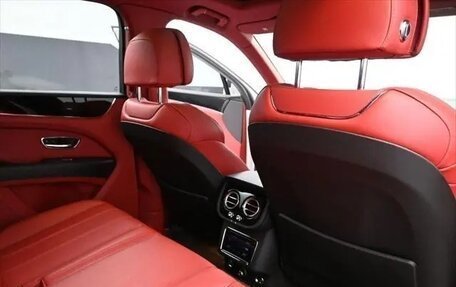 Bentley Bentayga I, 2021 год, 162 250 рублей, 37 фотография