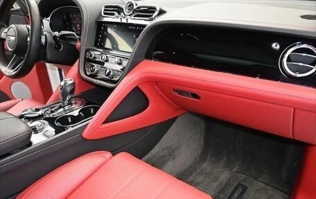 Bentley Bentayga I, 2021 год, 162 250 рублей, 35 фотография