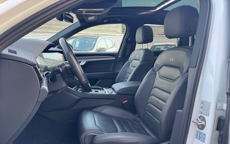 Volkswagen Touareg III, 2022 год, 4 720 000 рублей, 7 фотография