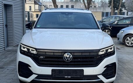 Volkswagen Touareg III, 2022 год, 4 720 000 рублей, 2 фотография