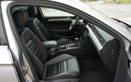 Volkswagen Passat B8 рестайлинг, 2022 год, 2 840 000 рублей, 15 фотография