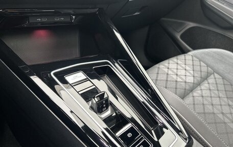 Volkswagen Golf VIII, 2022 год, 1 440 000 рублей, 12 фотография