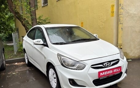 Hyundai Solaris II рестайлинг, 2014 год, 450 000 рублей, 2 фотография