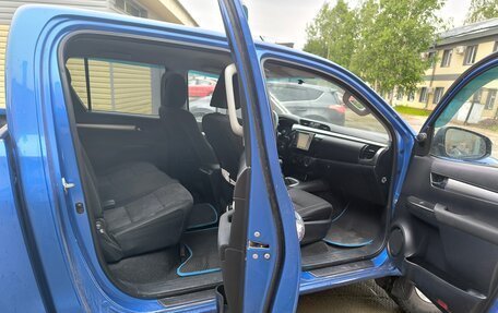 Toyota Hilux VIII, 2015 год, 2 090 000 рублей, 3 фотография